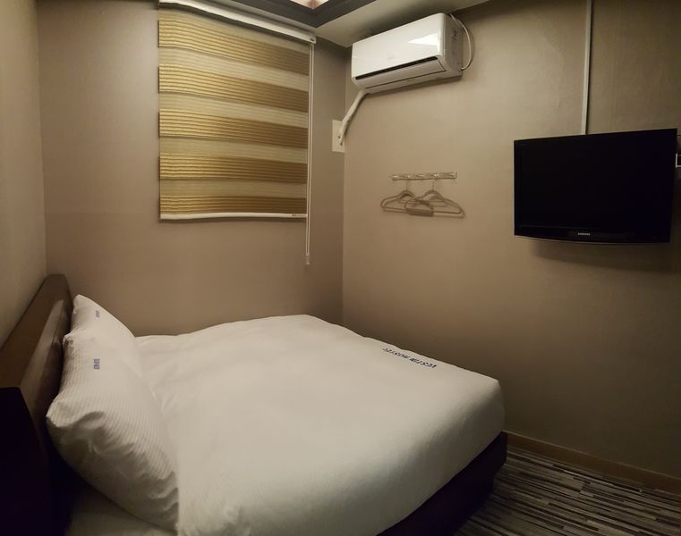 Myeongdong Time Hostel Сеул Екстер'єр фото
